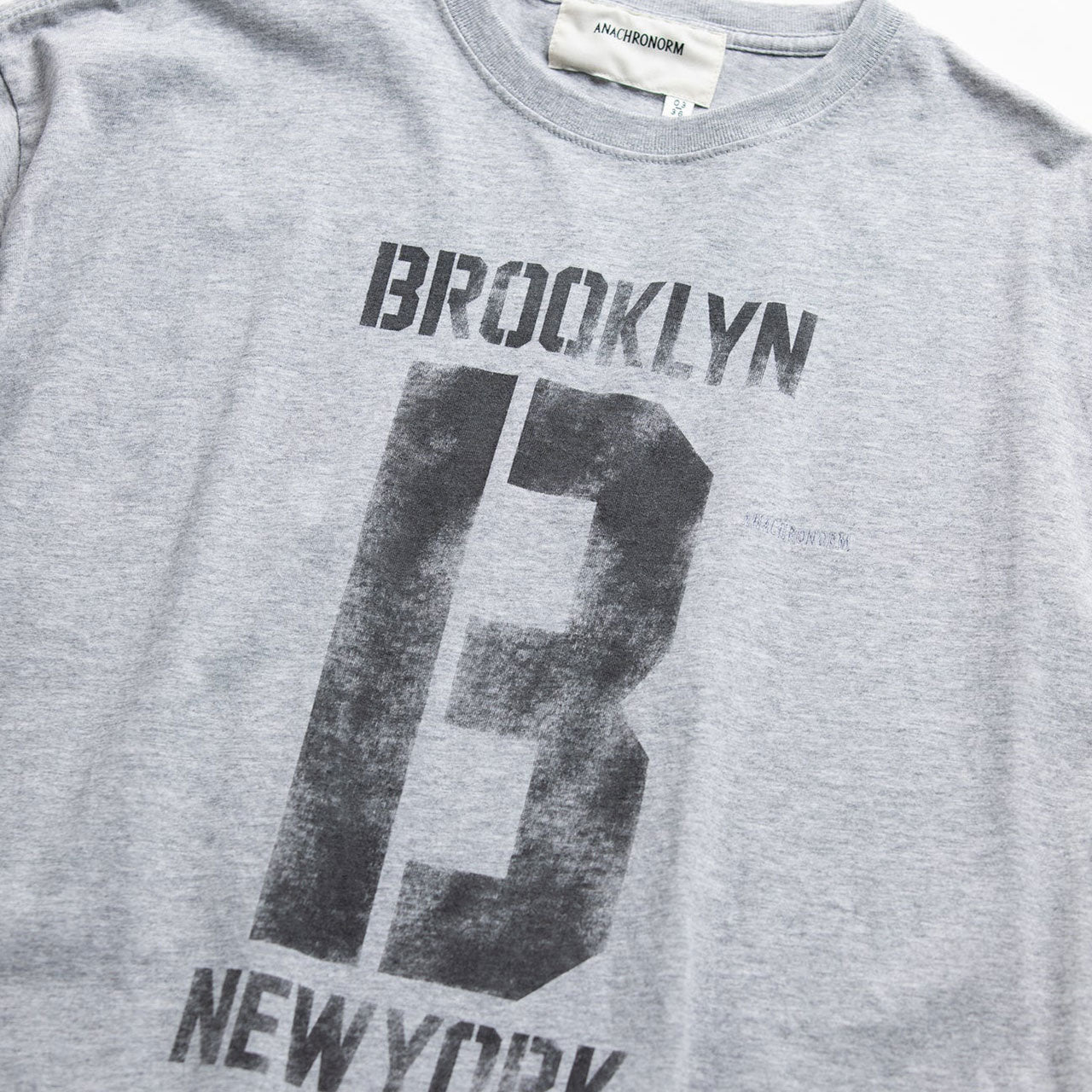 【ANACHRONORM】BROOKLYN PRINTED S/S T-S|AN365