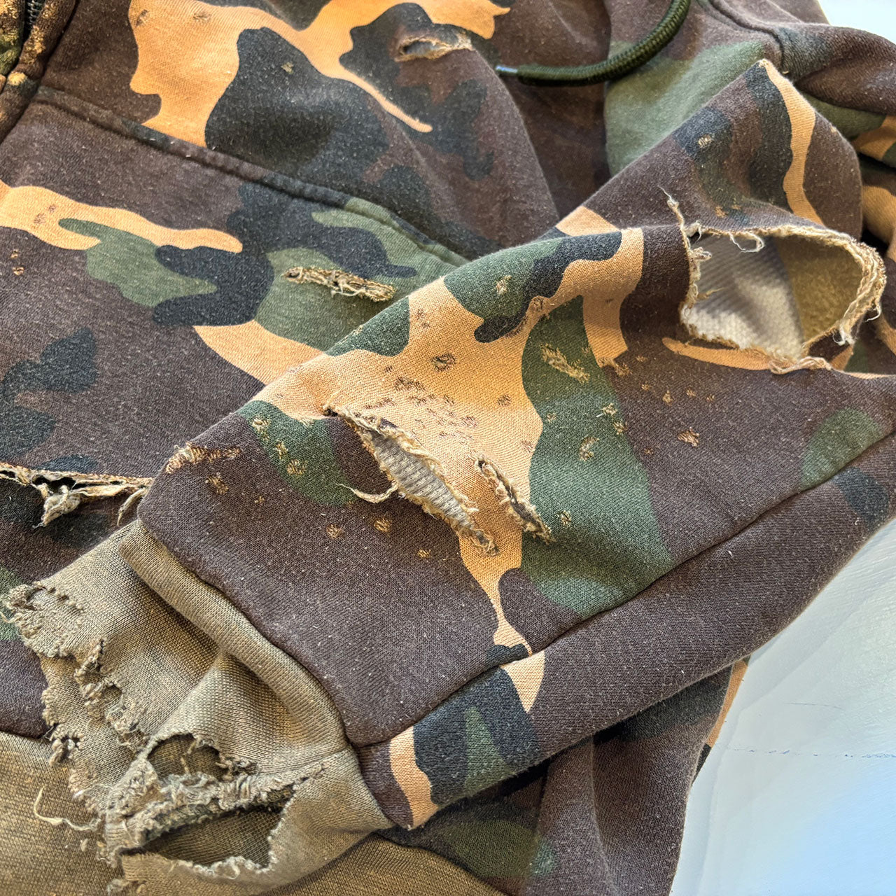 【ANACHRONORM】HARD DAMAGED INNER WAFFLE SWEAT PARKA WOODLAND|AN371