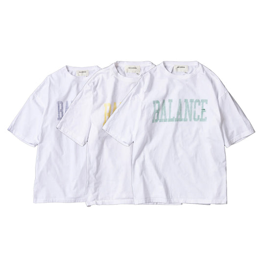 【ANACHRONORM】BALANCE COLLEGE PRINTED S/S T-S｜AN360
