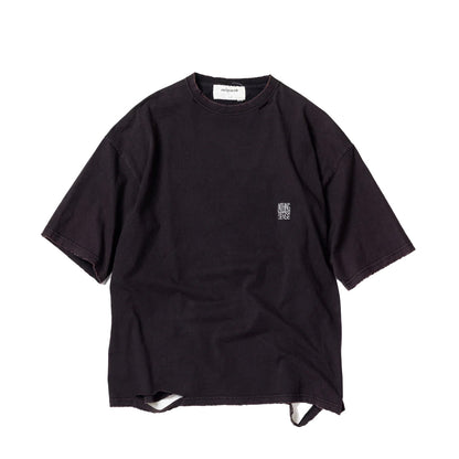 【ANACHRONORM】EMBROIDERY DAMAGED S/S T-S｜AN361