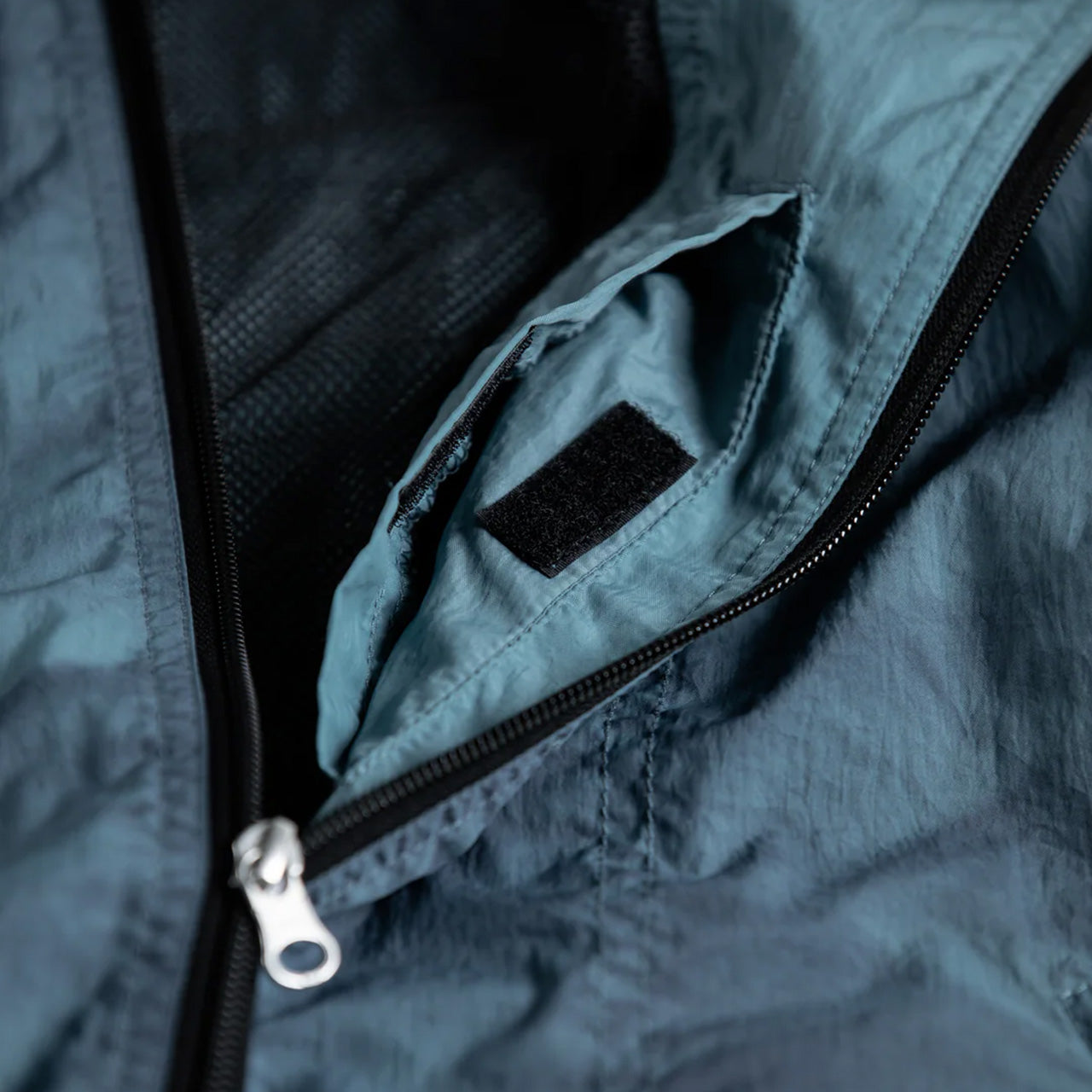 【ANACHRONORM】UTILITY NYLON VEST｜AN343